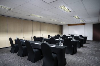protea hotel by marriott johannesburg wanderers