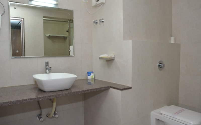 hotel vishal international