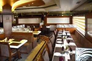 Hotel Fortune Palace,Rajkot>>Jamnagar,4 star