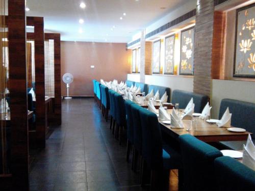 The Shiv Regency,Bhuj>>Anjar,2 star
