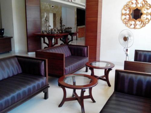 The Shiv Regency,Bhuj>>Anjar,2 star