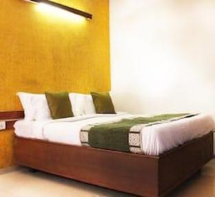 oyo 14411 hotel royal