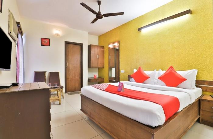 oyo 14411 hotel royal