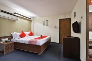 oyo 14411 hotel royal