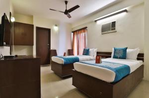 Oyo 14411 Hotel Royal,India>>Vadodara,2 star