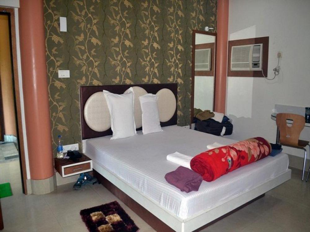 oyo 28412 green touch eco resort