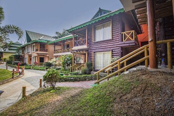 oyo 28412 green touch eco resort