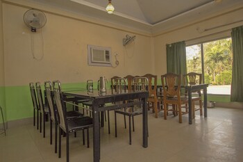 oyo 28412 green touch eco resort