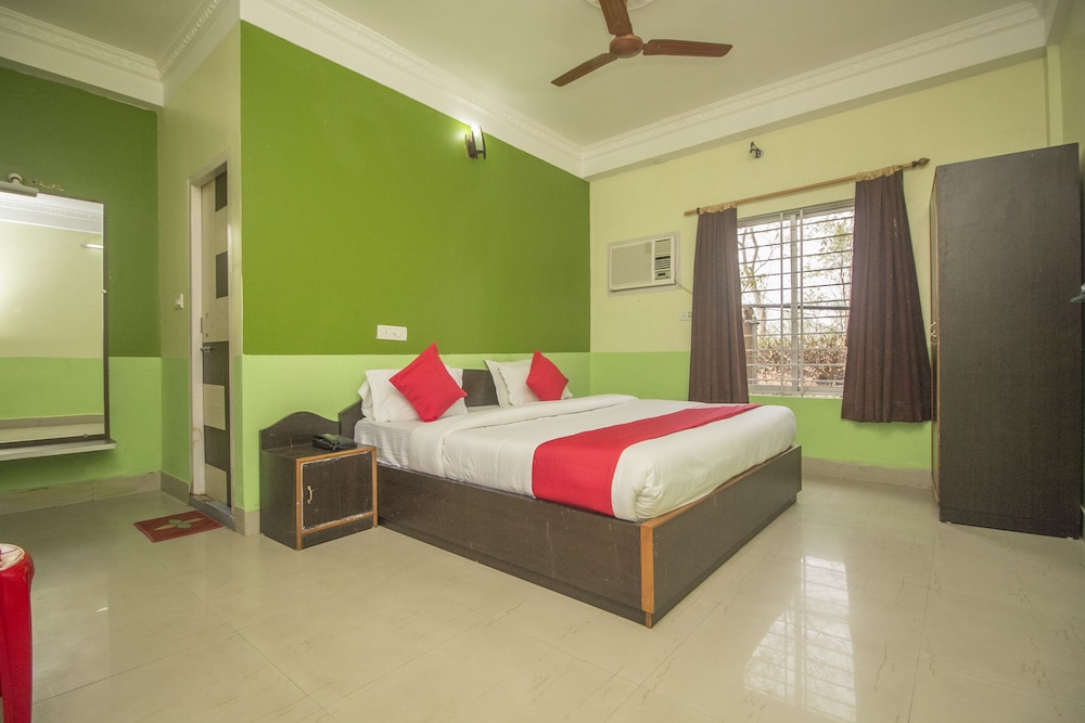 oyo 28412 green touch eco resort