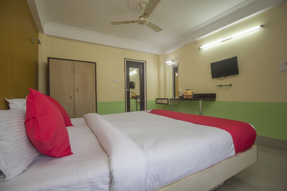 oyo 28412 green touch eco resort