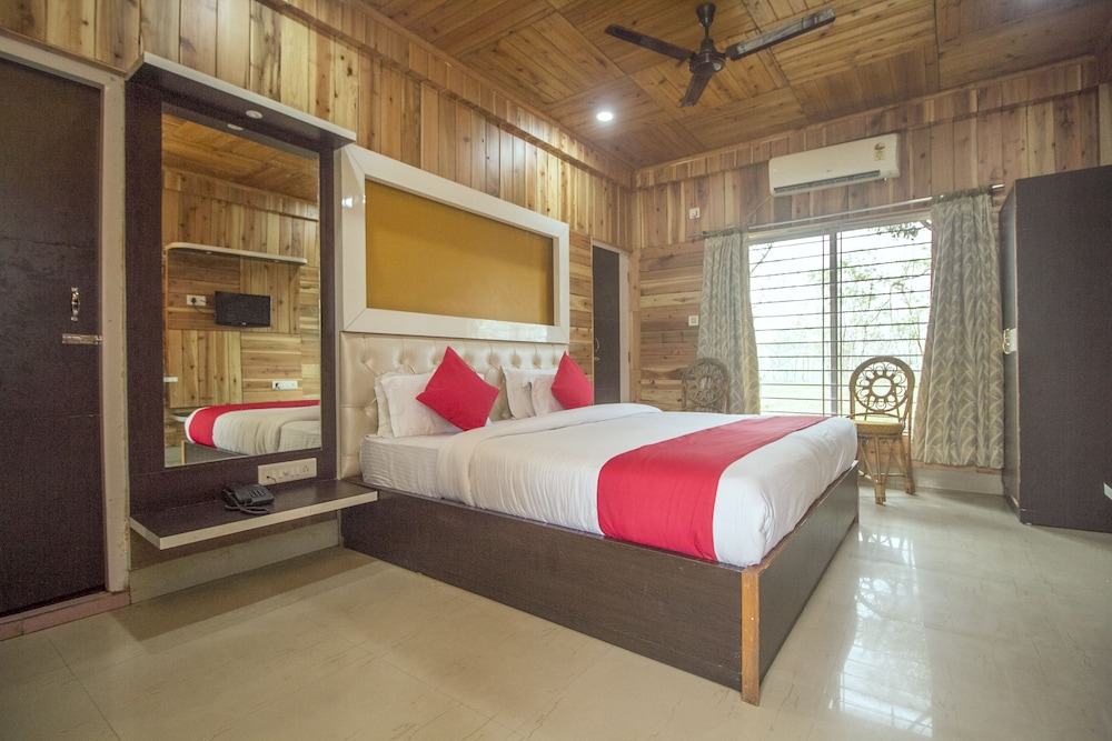 oyo 28412 green touch eco resort