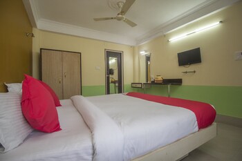 oyo 28412 green touch eco resort