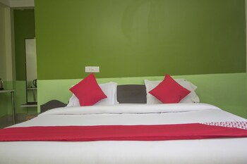 oyo 28412 green touch eco resort