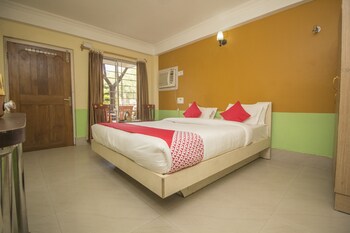 oyo 28412 green touch eco resort