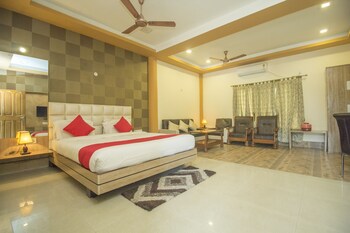 oyo 28412 green touch eco resort