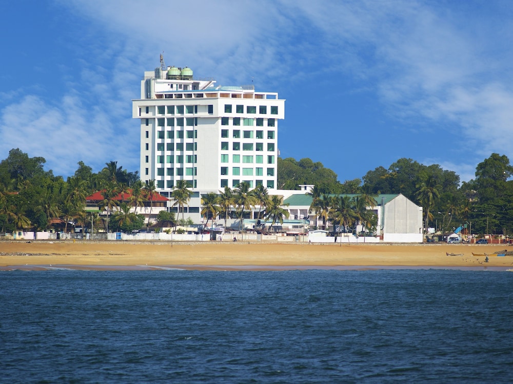 the quilon beach hotel and convention center