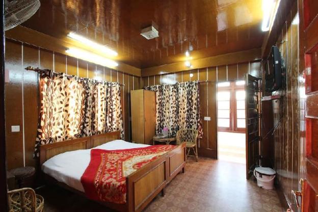 hotel rock stone