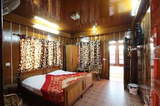 hotel rock stone