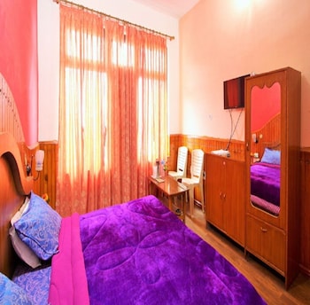 Hotel Sumit Kausani,Kausani>>Almora,3 star