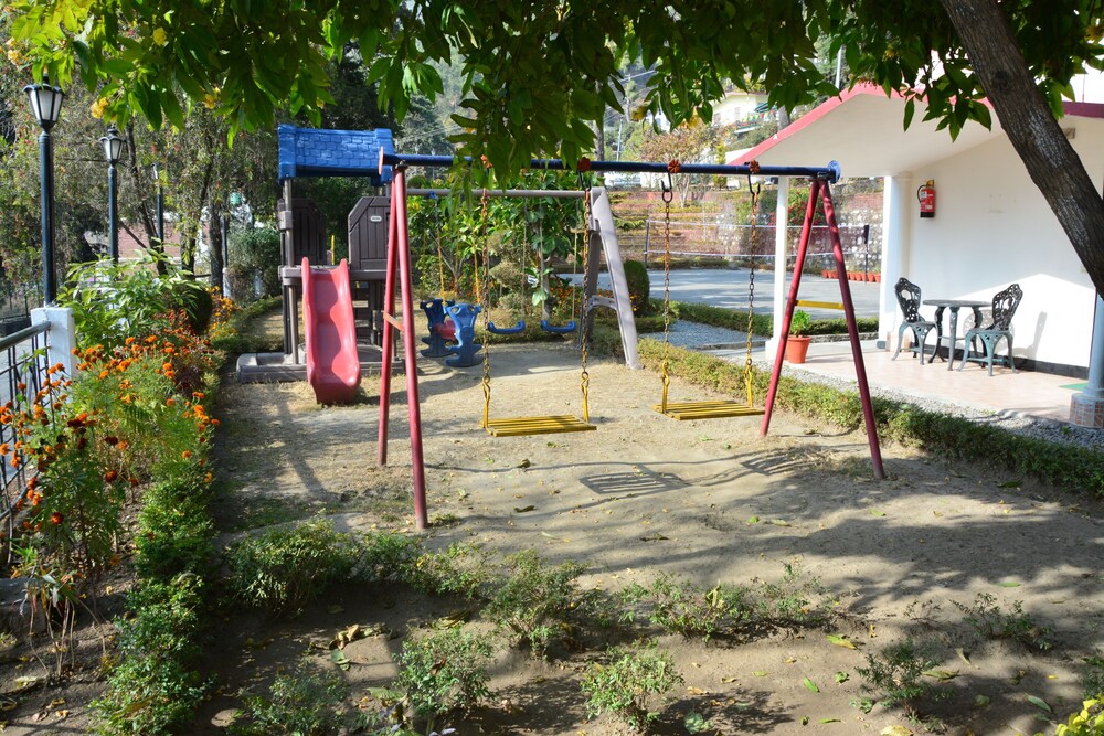 8fold pinecrest by larisa bhimtal