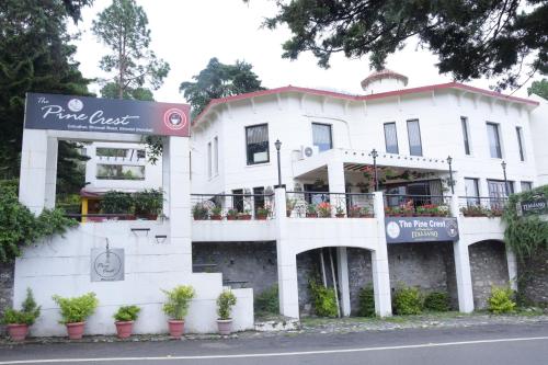 8fold pinecrest by larisa bhimtal