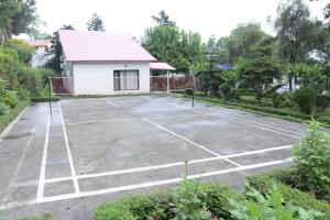 8fold pinecrest by larisa bhimtal