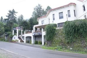 8fold pinecrest by larisa bhimtal