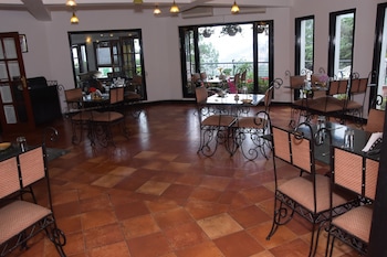 8fold pinecrest by larisa bhimtal