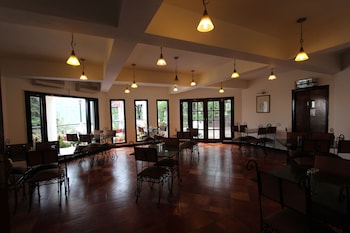 8fold pinecrest by larisa bhimtal