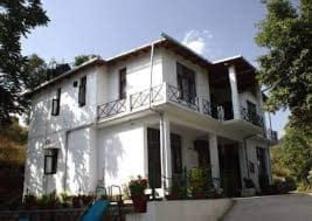 hotel maya regency bhimtal