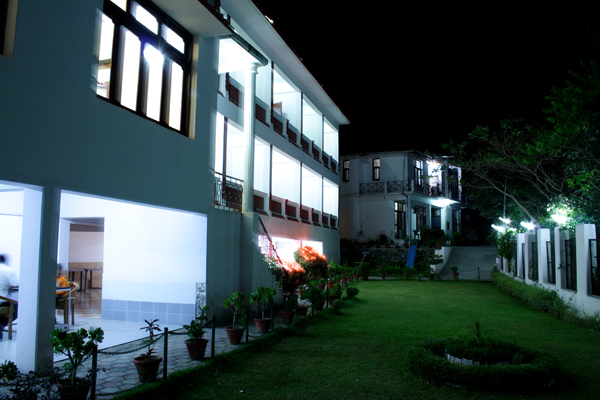 hotel maya regency bhimtal