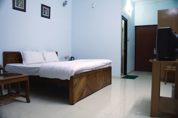 hotel maya regency bhimtal