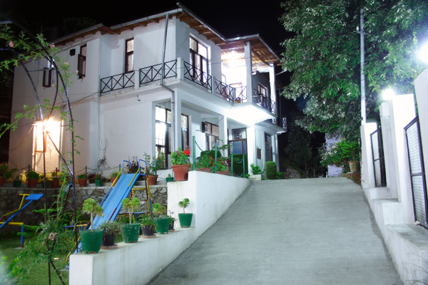 hotel maya regency bhimtal