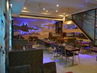 Hotel Sheel Gopal Vision,Mathura Junction,3 star