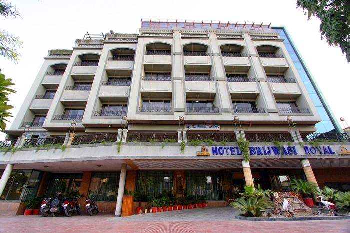 hotel brijwasi royal