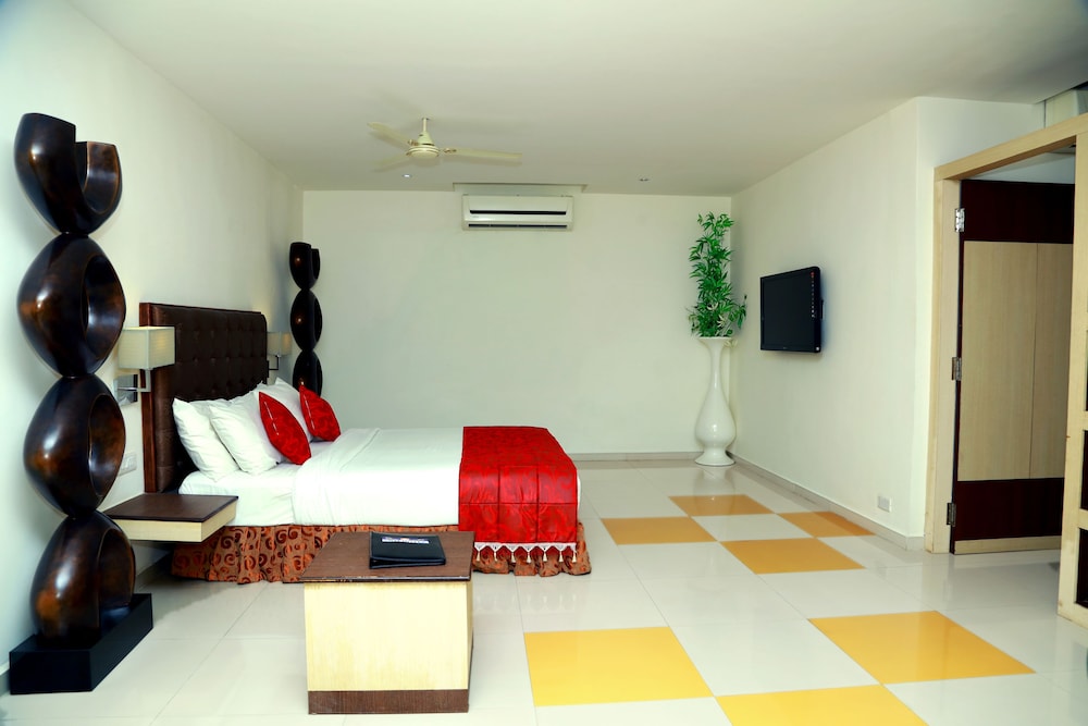 srm hotels