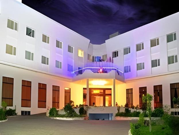 srm hotels