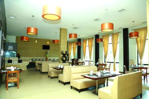 srm hotels