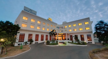 srm hotels