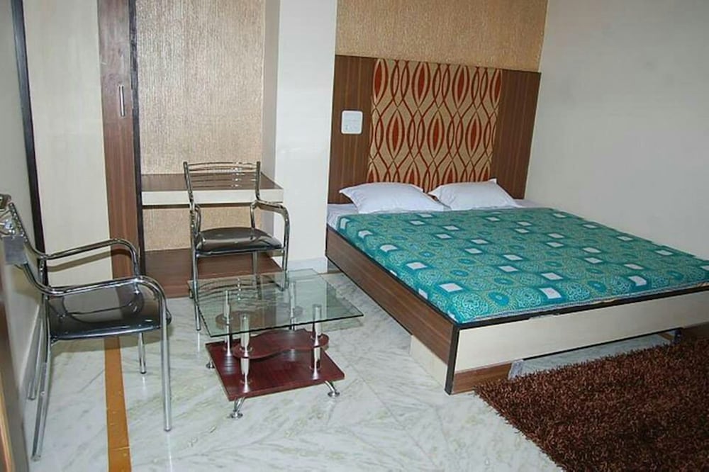 Karni Niwas,Pushkar>>Ajmer,3 star