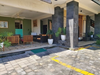 Radha Bali Hotel,Kuta>>Bali,3 star
