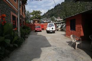 Lakshmi Guest House,Dal Lake>>Srinagar,1 star