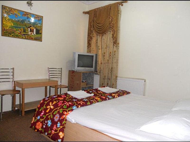 Hotel Krimzon Manor,Boulevard,1 star