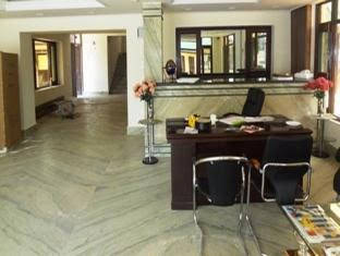 hotel curios all seasons