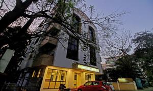 Oyo 9225 Hotel Lotus,Maharashtra>>Pune,2.5 star