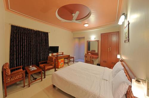 hotel gnanam