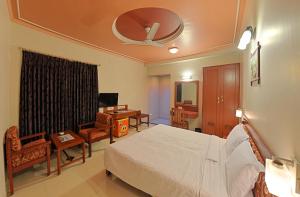 hotel gnanam