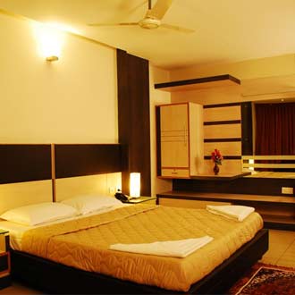 Hotel Sun Park,Rangapillai Street,3 star