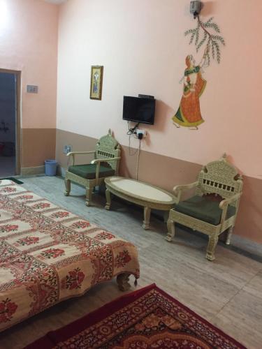 roopam resort