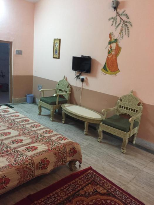 roopam resort